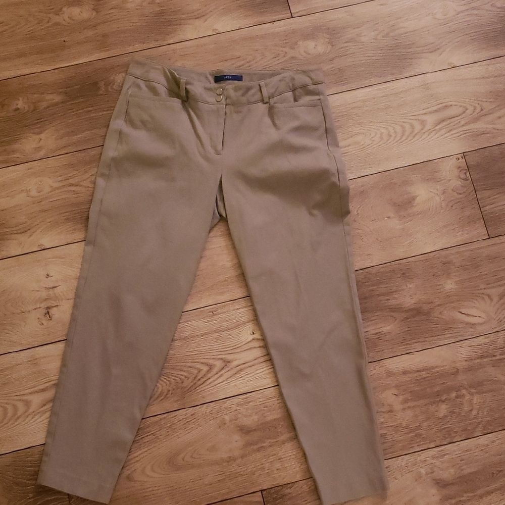 Apt. 9 Woman's Khaki Chinos